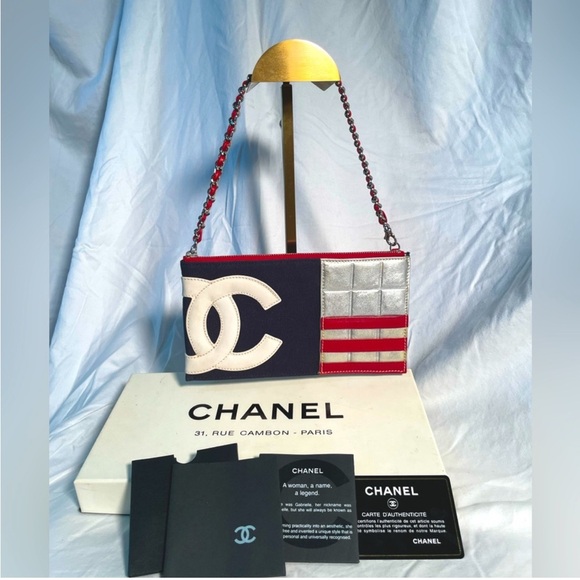 Chanel Red, White and Silver American Flag bag - Picture 4 of 8